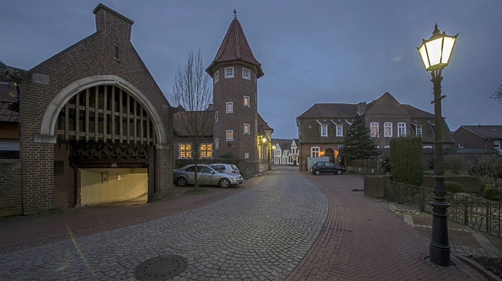 Burghotel Haseluenne Экстерьер фото