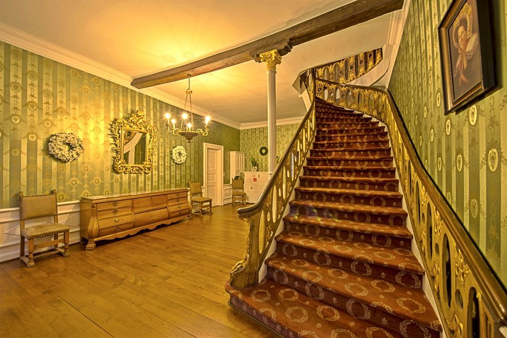 Burghotel Haseluenne Экстерьер фото